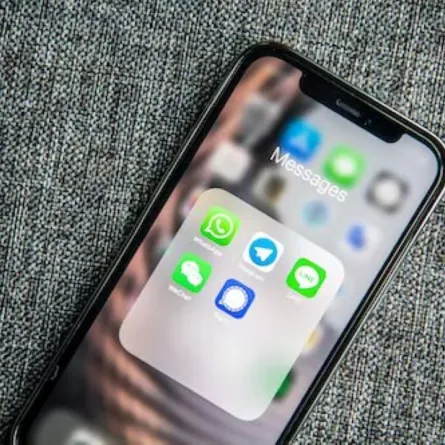 كيفية استرجاع دردشات الواتساب