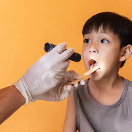 صورة لطفل مريض