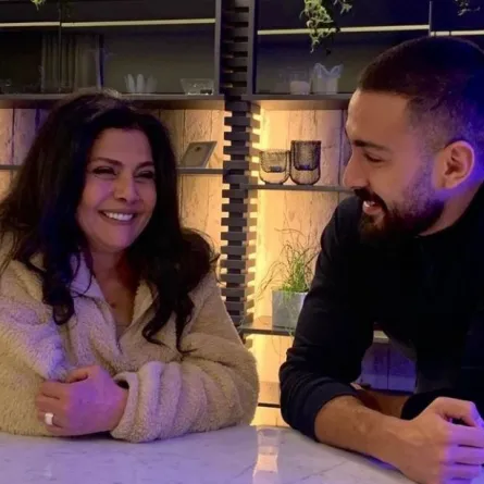 صباح الجزائري وابنها كرم التقي - الصورة من حسابها على انستغرام