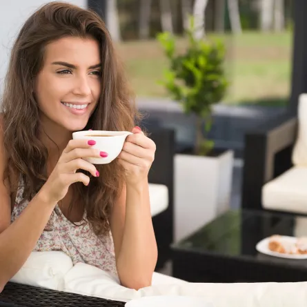 القهوة والشاي والنسكافيه.. أيهم أقل ضررًا على الريق  (المصدر: Adobe.Stock)