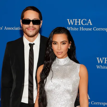  Pete Davidson and Kim Kardashian attend the 2022 White House Correspondents' Association Dinner at Washington Hilton on April 30, 2022 in Washington, DC.  Paul Morigi / GETTY IMAGES NORTH AMERICA / Getty Images via AFP