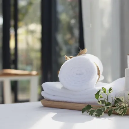 مواد مساعدة في تنظيف المناشف كريهة الرائحة