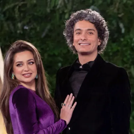 محمد محسن يهدي زوجته الفنانة هبة مجدي هذه الأغنية 