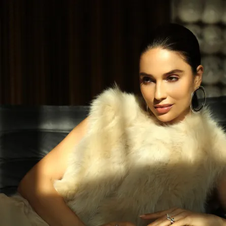 جلسة تصوير خاصة بـ"سيدتي".. لمسات متألقة  Effortless Glam