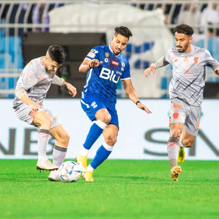 الفيحاء يفوز على الهلال ويتأهل إلى المبارة النهائية لكأس السوبر السعودي