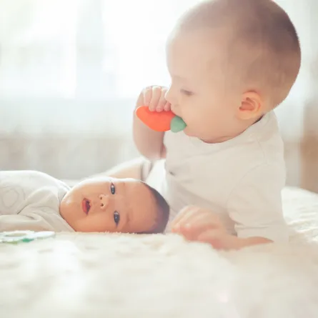 صورة للتسنين عند الأطفال