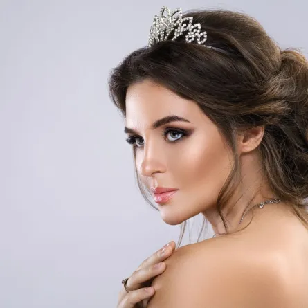 تسريحات شعر كيرلي 2023