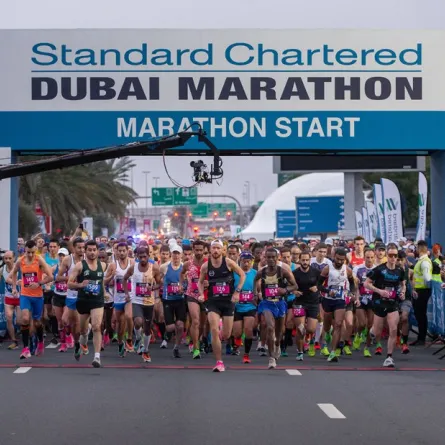 ماراثون دبي العالمي يحظى بمشاركة قياسية وإقبال كبير . الصورة من مكتب دبي الإعلامي