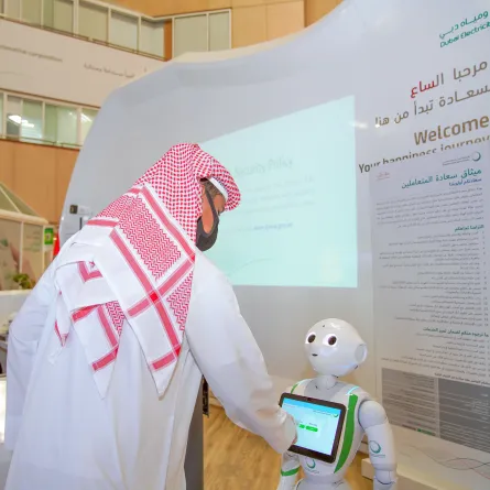 رماس رد على أكثر من 6.8 مليون استفسار حتى نهاية 2022. الصورة من مكتب دبي الإعلامي