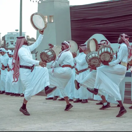 مهرجان قمم الدولي للفنون الأدائية الجبلية يختتم فعالياته بأبها
