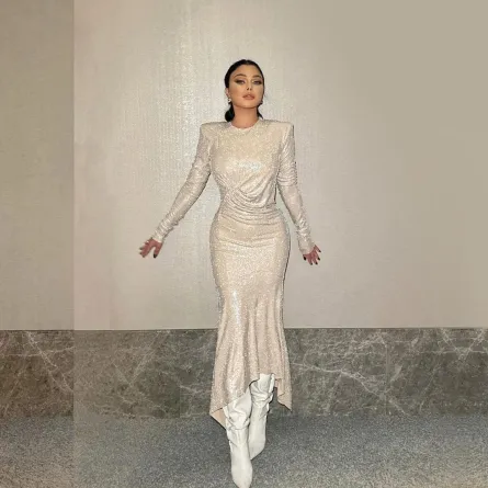 هيفاء وهبي بفستان ميتاليك-الصورة من حسابها على انستغرام