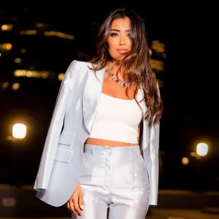 تسريحات شعر جيسيكا عازار 