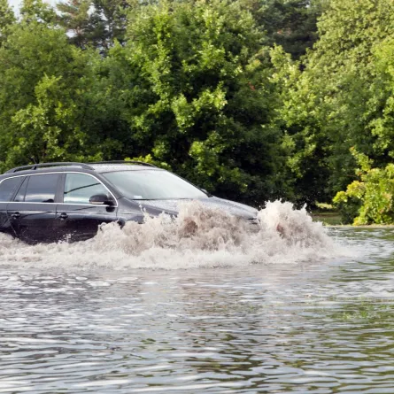 القيادة في السيول