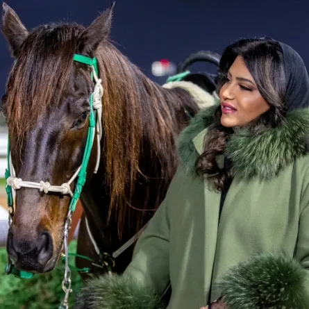 هناء المهيد - الصورة من المركز الإعلامي لنادي سباقات الخيل