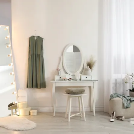 منضدة التسريح "المودرن"