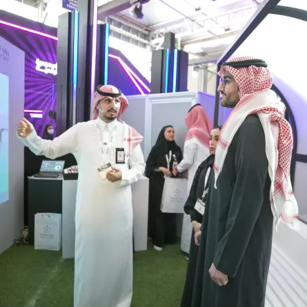 زيارة نائب وزير الرياضة السعودي لمعرض السعودية الرقمية - الصورة من حساب وزارة الرياضة