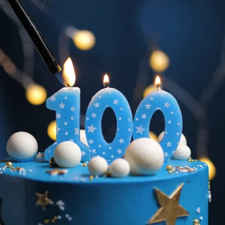 شقيقتان توأمان تحتفلان بيوم ميلادهما الـ100