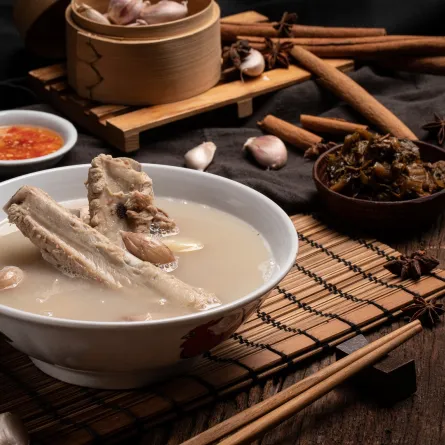 هل تناول مرق اللحم مضر بالصحة؟ (المصدر: Adobe.Stock)