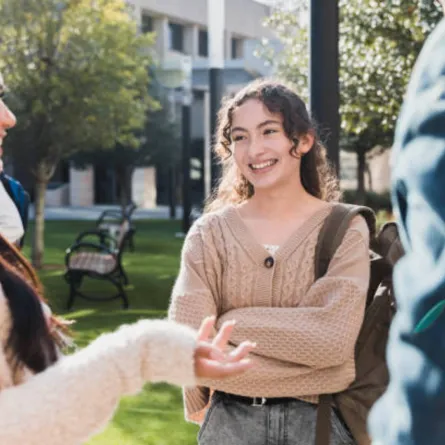 كيف تجعل صديقك يهتم بك؟