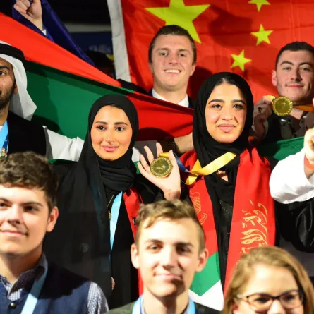 مهارات الإمارات يحقق ميدالية ذهبية و9 ميداليات للتميز في المسابقة العالمية للمهارات. الصورة من "وام"
