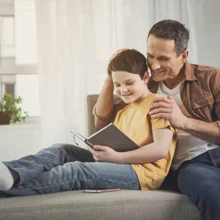 صورة لأب وابنه