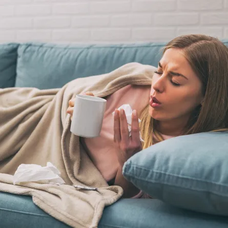 علاج الكحة الناشفة وقت النوم  (المصدر: Adobe.stock)