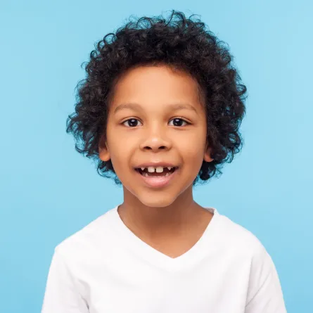 صورة لأسنان الطفل