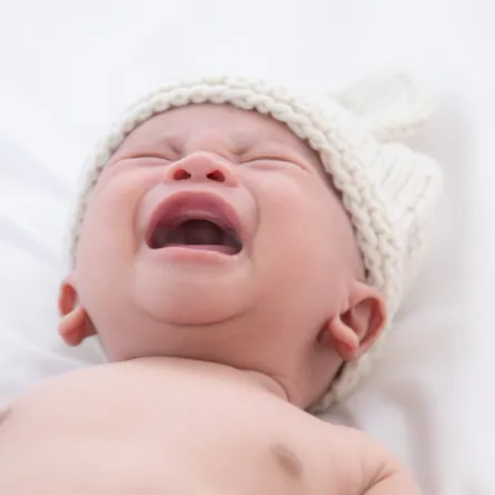 صورة لمولود يبكي