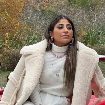 شجون الهاجري  -  صورة من صفحتها على انستغرام