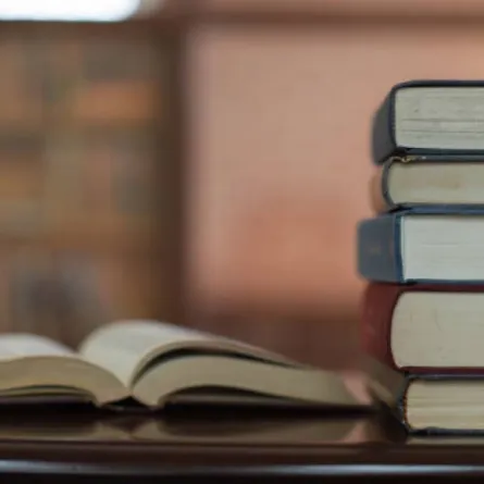 مسنة تجتاز اختبار محو الأمية بعمر 87 عاما