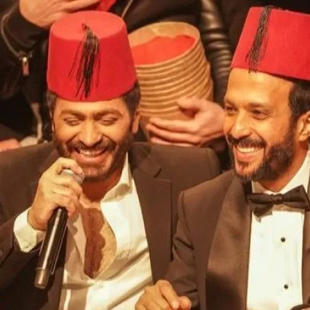 أحمد عصام برفقة تامر حسني - صورة من صفحة تامر حسني على انستغرام