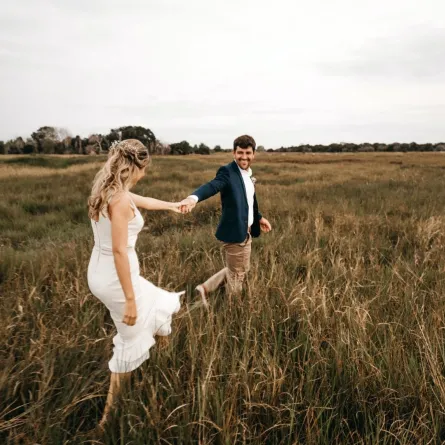 اجمل رسائل تهنئة يوم الحب للمتزوجين