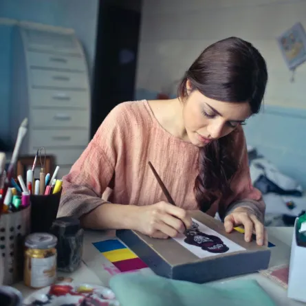 ممارسة فن الرسم 