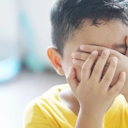 صورة لطفل يشعر بالغضب