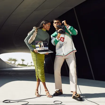 بلومينغديلز تطلق الحملة الترويجية لتشكيلة ربيع وصيف 2023 بعنوان المستقبل جميل