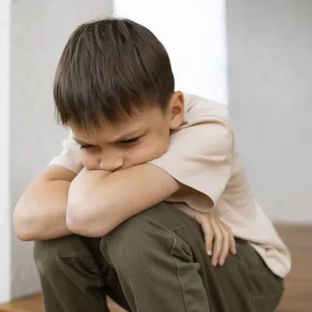 صورة لطفل ضعيف الشخصية