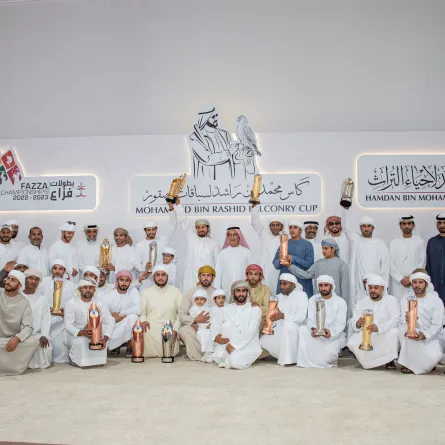 تتويج الفائزين- الصورة من مركز حمدان بن محمد لإحياء التراث 