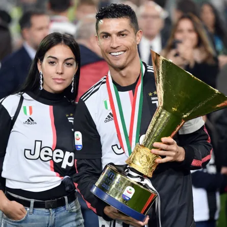 Cristiano Ronaldo next to Georgina on May 19, 2019 at the Allianz stadium in Turin. Marco Bertorello / AFP
