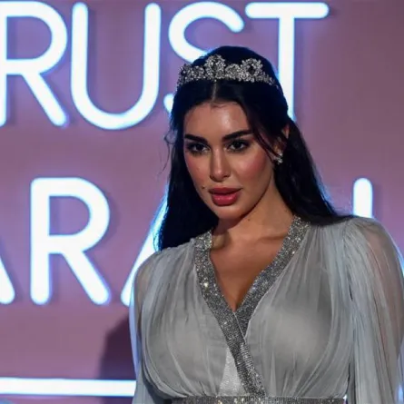 Yasmin Sabri arrives to attend the Fashion Trust Arabia Awards, a part of year-round cultural events culminating the FIFA World Cup Qatar 2022 football tournament, at the national museum of Qatar in Doha on October 26, 2022.  Jewel SAMAD / AFPياسمين صبري بمجوهرات ملكية من الألماس الأبيض