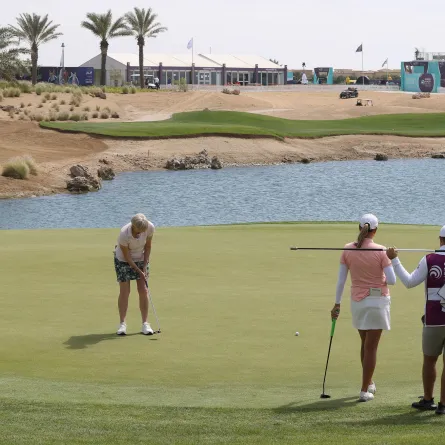 تظهر الصورة جانباً من البطولة 