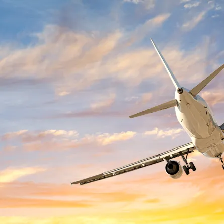 أشياء يمكن الاحتياج إليها في الرحلات الطويلة بالطائرة