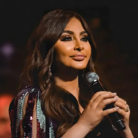 إليسا تتصدر الترند بإطلالة وحفلة في الكويت