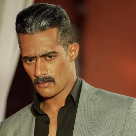 محمد رمضان في كواليس مسلسل العمدة - صورة من صفحته على انستغرام