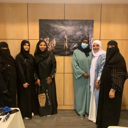 أول فريق نسائي سعودي من ذوي الإعاقة السمعية يشارك في بطولة آسيا للشطرنج