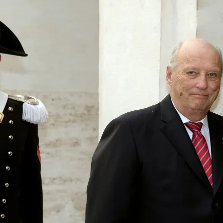 King Harald of Norway at Rome's Palazzo Chigi, on April 6, 2016 during an official visit. FILIPPO MONTEFORTE / AFP
