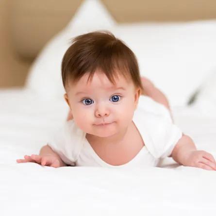 كيف تساعدين رضيعك على رفع رأسه بنفسه؟