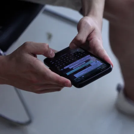 خطوات احترافية لاستعادة الرسائل المحذوفة من الواتساب - الصورة من unsplash