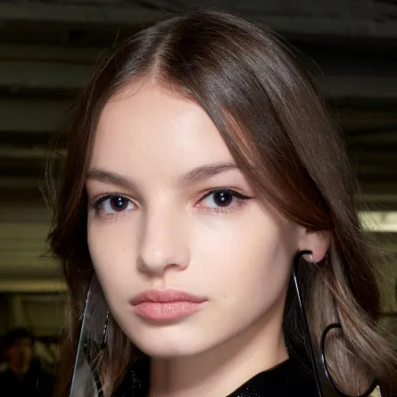 رسمات أيلاينر رفيع