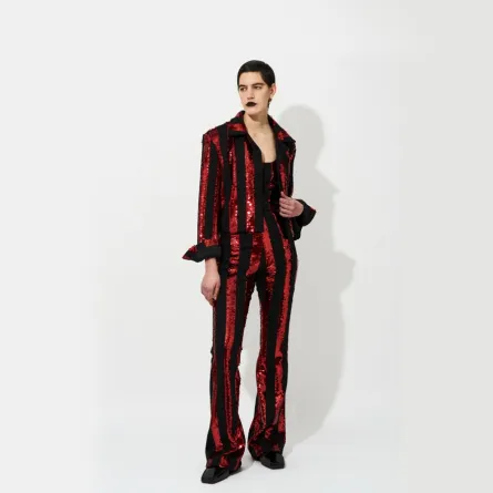    بليزر باللون الأحمر من Arturo Obegero