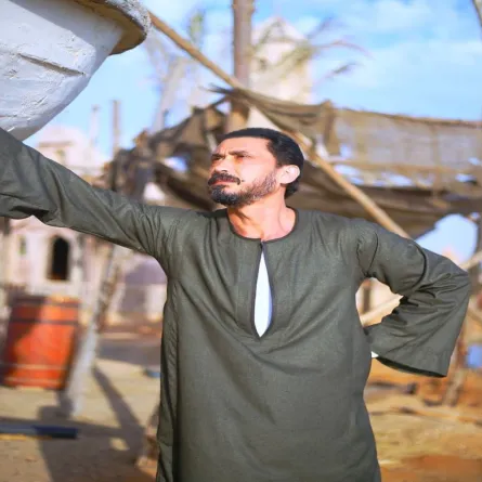 أحمد عيد من كواليس مسلسل "عملة نادرة"- صورة من حسابه على انستغرام